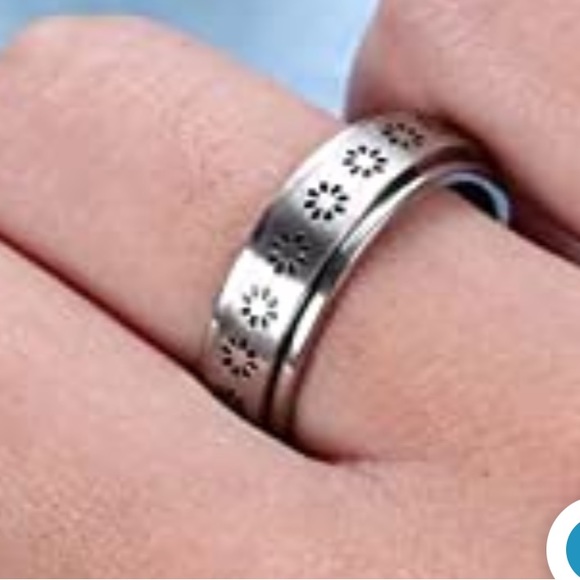 Stainless Steel Flower Fidget Spinner Ring, Size 12 Unisex - Picture 7 of 10